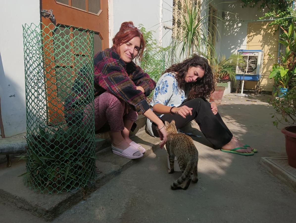 Nadya Homestay For Female & Family Džajpur Exteriér fotografie