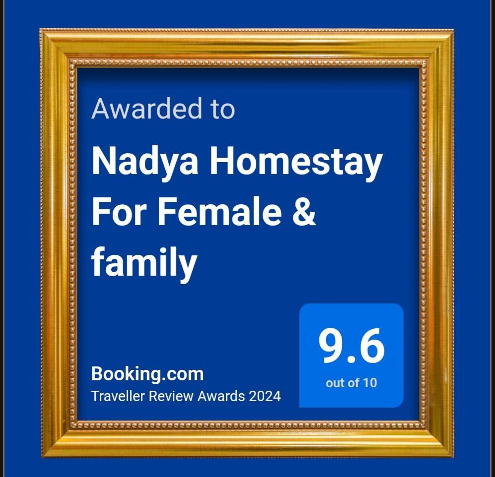 Nadya Homestay For Female & Family Džajpur Exteriér fotografie