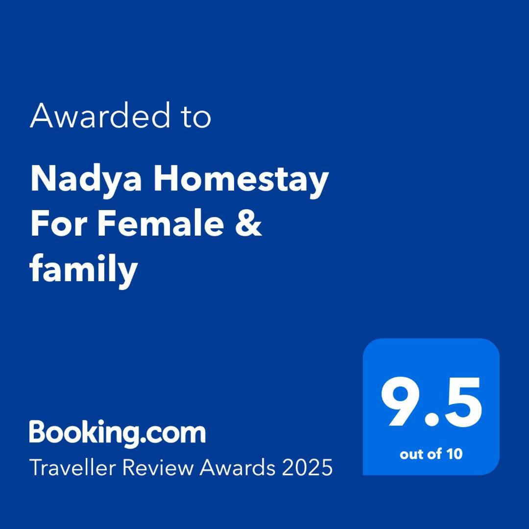 Nadya Homestay For Female & Family Džajpur Exteriér fotografie