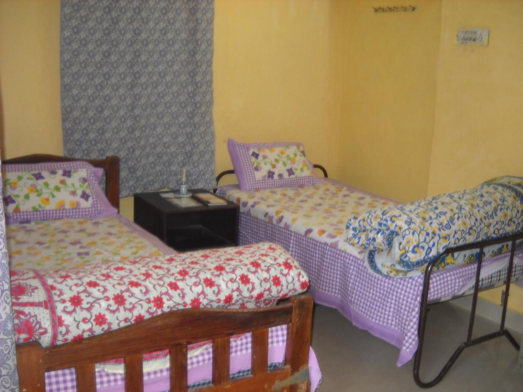Nadya Homestay For Female & Family Džajpur Exteriér fotografie
