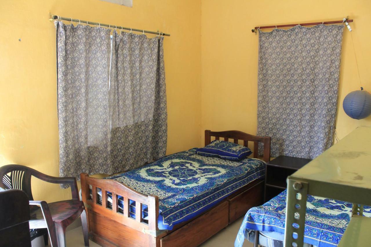 Nadya Homestay For Female & Family Džajpur Exteriér fotografie