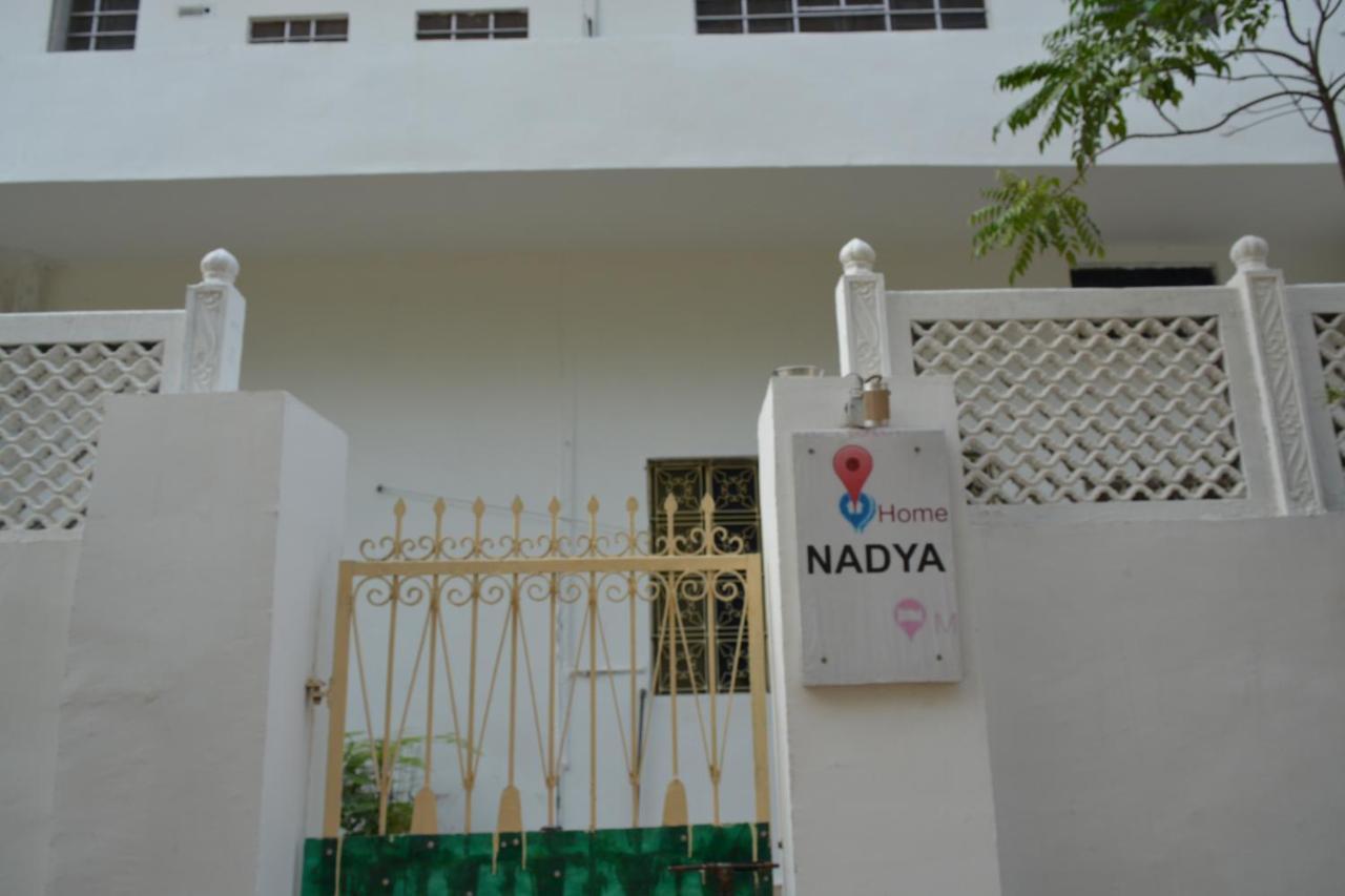 Nadya Homestay For Female & Family Džajpur Exteriér fotografie