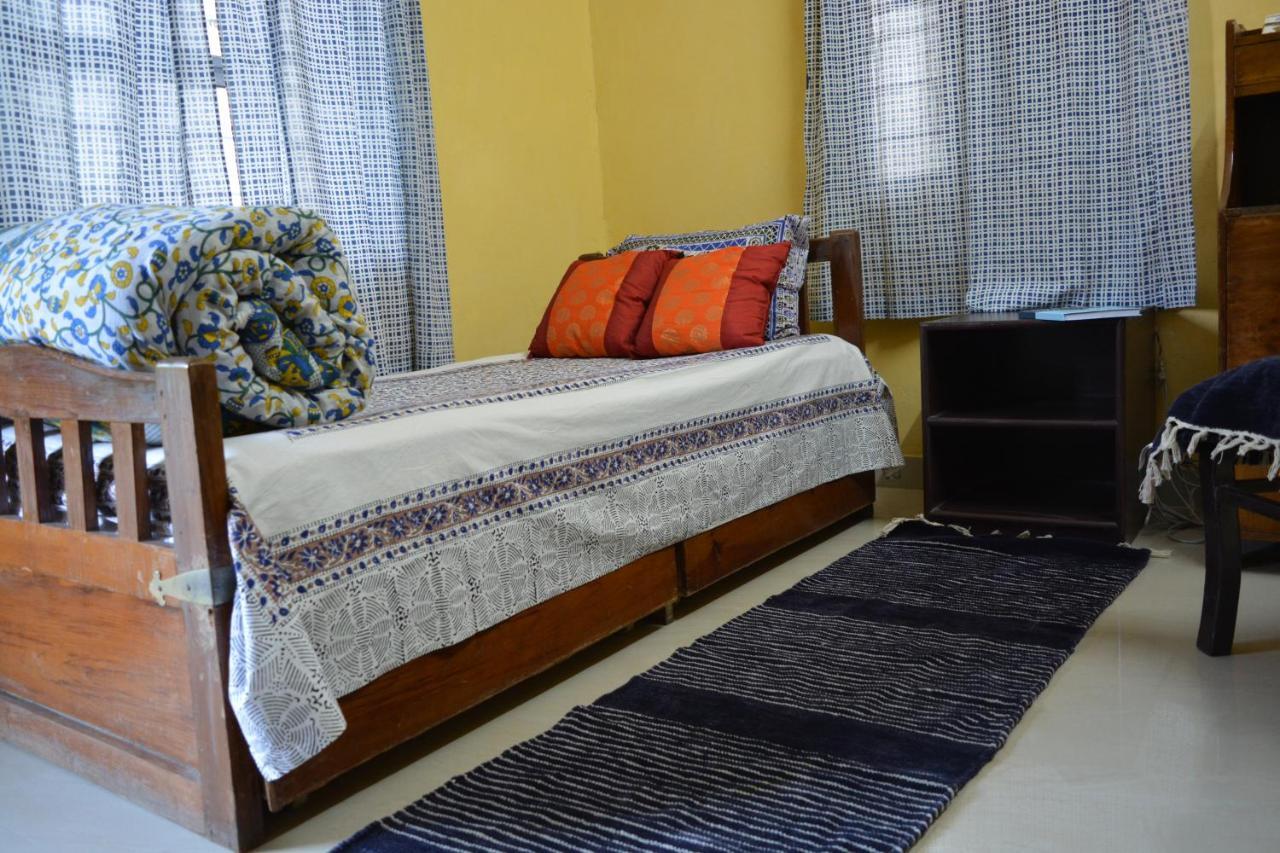 Nadya Homestay For Female & Family Džajpur Exteriér fotografie