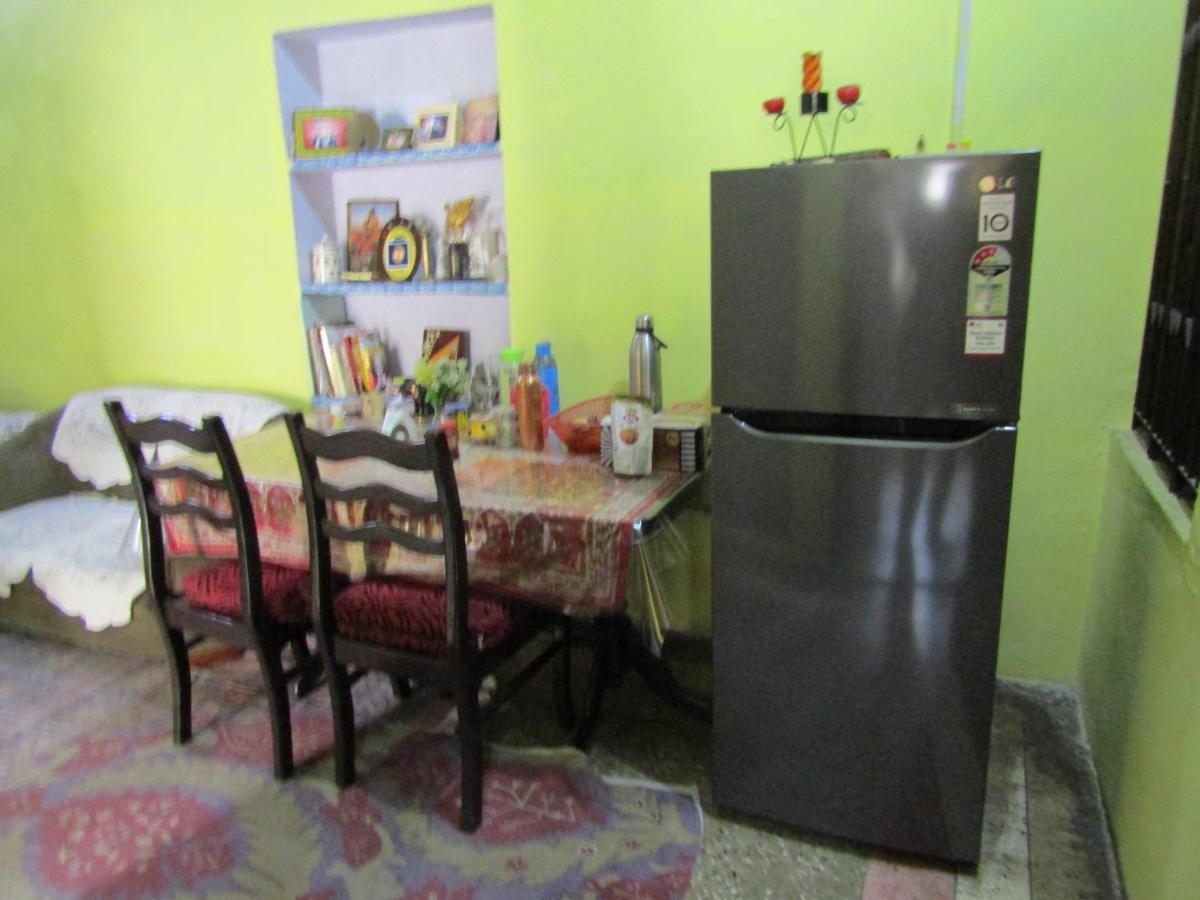 Nadya Homestay For Female & Family Džajpur Exteriér fotografie